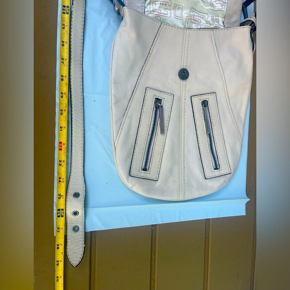 Guess messenger bag envelope style - Picture 11 of 14